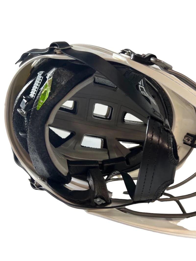 Best Price - Used Cascade CPV-R One Size Lacrosse Helmet Lacrosse Helmets White 7 Best Price - Used Cascade CPV-R One Size Lacrosse Helmet Lacrosse Helmets White - Image 5