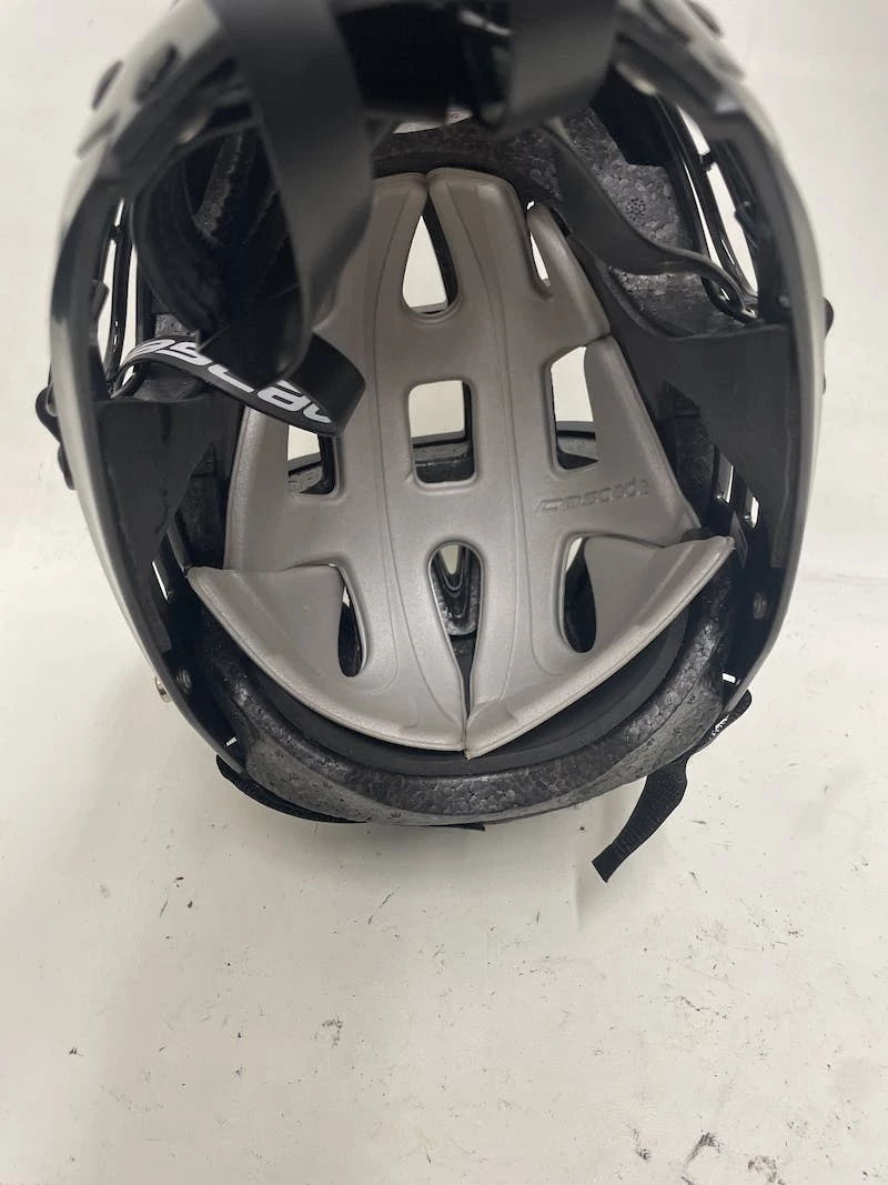 Discount - Used Cascade BR MD Lacrosse Helmets Black 7 Discount - Used Cascade BR MD Lacrosse Helmets Black - Image 5