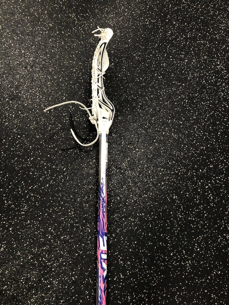 Free Shipping - Used Under Armour PLAYER T22 Aluminum Women's Complete Lacrosse Sticks Lacrosse / Womens Complete Sticks White 5 Free Shipping - Used Under Armour PLAYER T22 Aluminum Women's Complete Lacrosse Sticks Lacrosse / Womens Complete Sticks White - Image 3