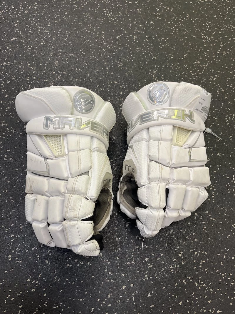 The Surprise Price - Used Cascade CLH2 XS Lacrosse Helmets White 6 The Surprise Price - Used Cascade CLH2 XS Lacrosse Helmets White - Image 4