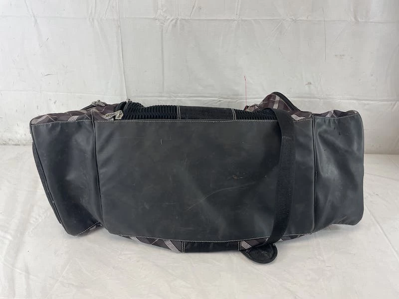 The Surprise Price - Used Warrior Lacrosse Bag 30" X 14" X 13" For Player Black 6 The Surprise Price - Used Warrior Lacrosse Bag 30" X 14" X 13" For Player Black - Image 4