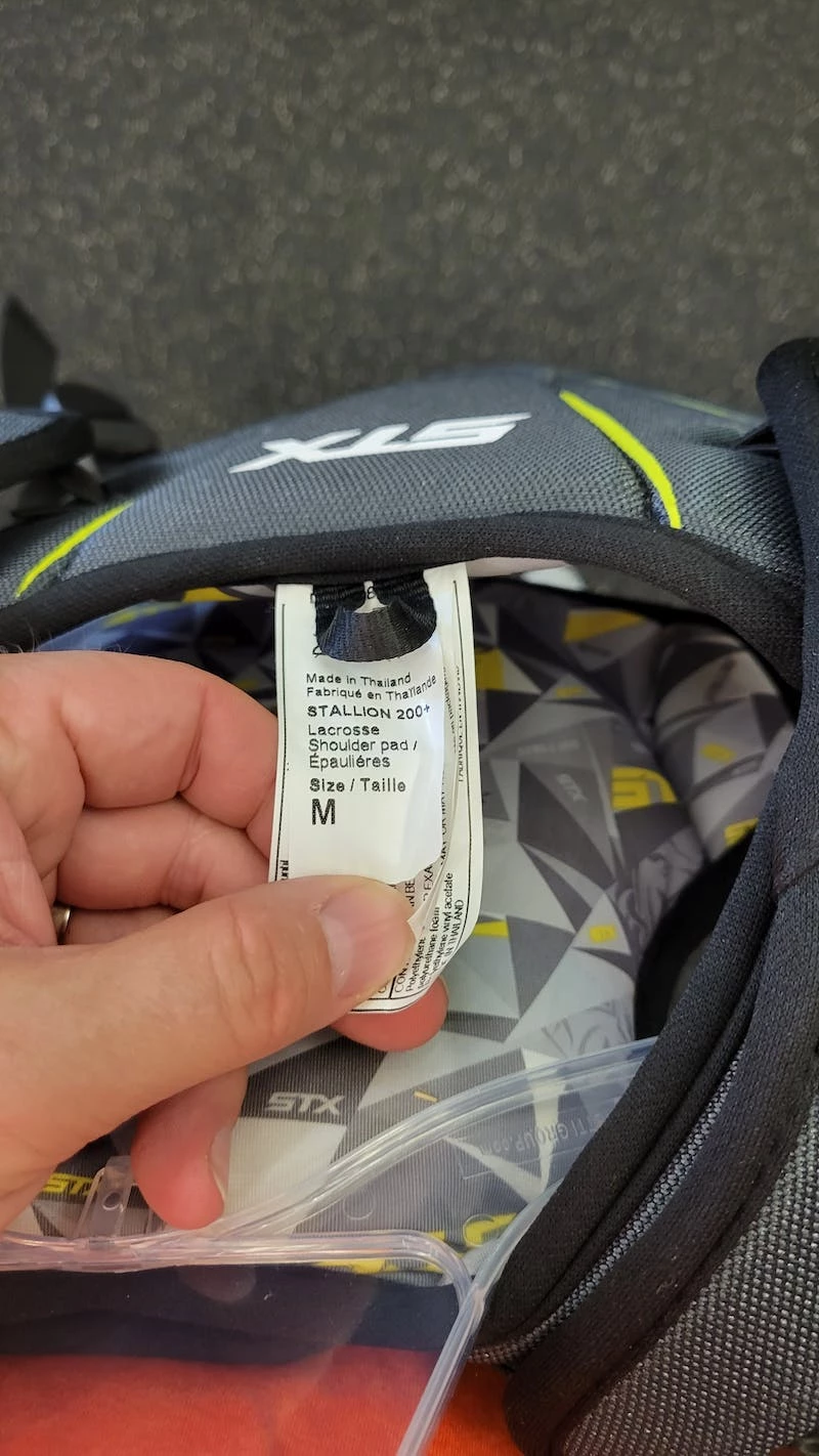The Surprise Price - Used STX 200+ MD Lacrosse Shoulder Pads Black 6 The Surprise Price - Used STX 200+ MD Lacrosse Shoulder Pads Black - Image 4