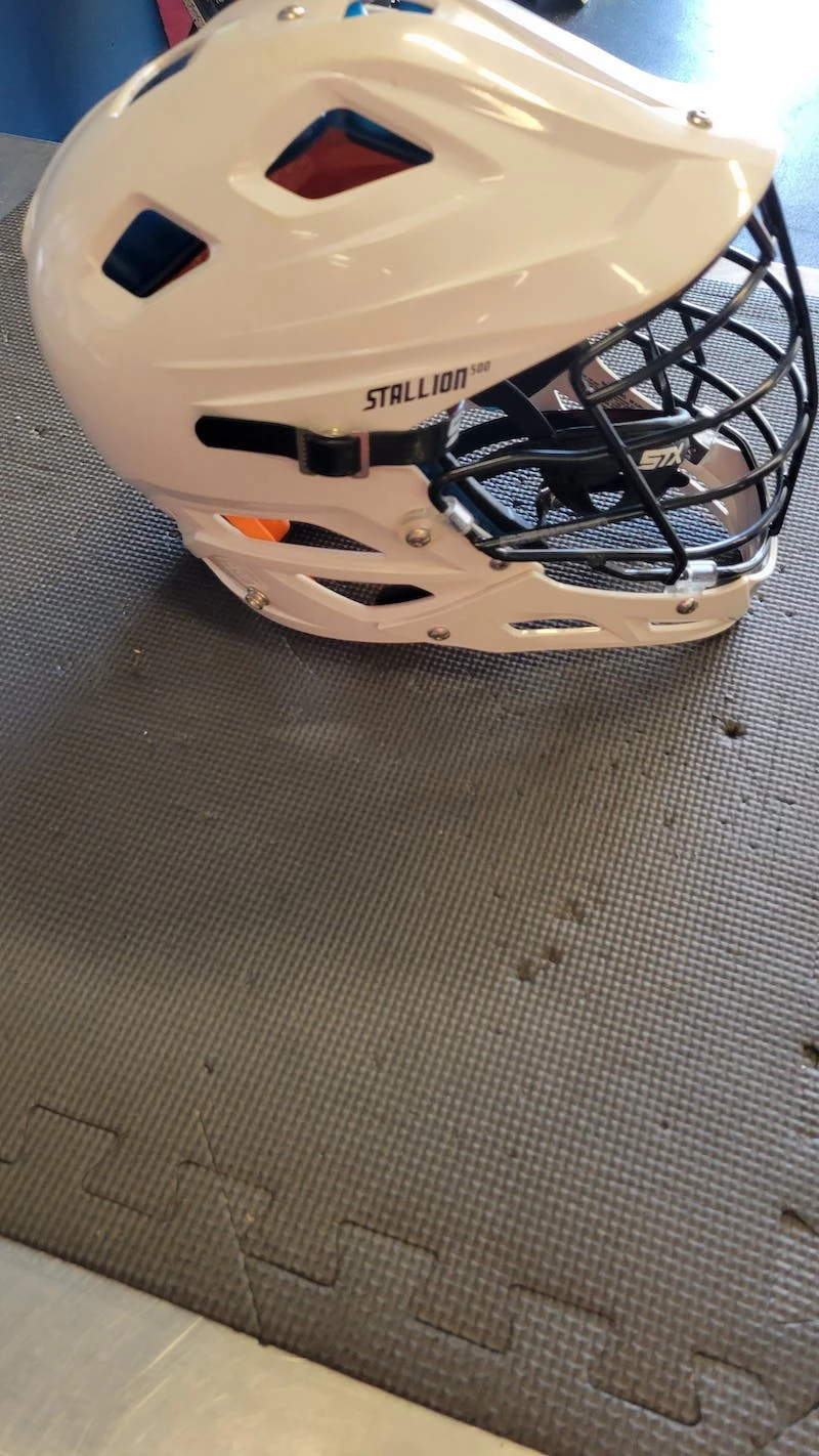 Free Shipping - Used Schutt STALLION 500 LG Lacrosse Helmets White 6 Free Shipping - Used Schutt STALLION 500 LG Lacrosse Helmets White - Image 4