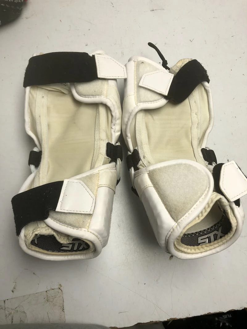 Best Price - Used STX CELL 4 MD Lacrosse Arm Pads And Guards Lacrosse / Arm Pads & Guards White 4 Best Price - Used STX CELL 4 MD Lacrosse Arm Pads And Guards Lacrosse / Arm Pads & Guards White - Image 2