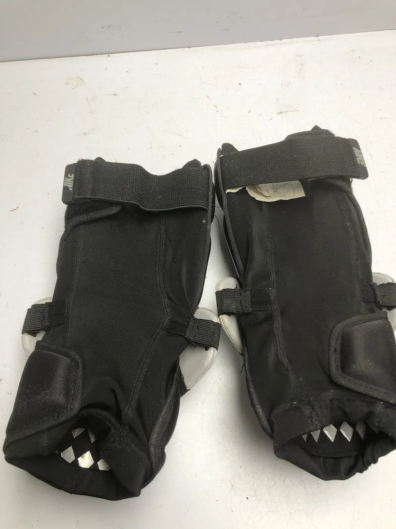 Free Shipping - Used Nike VAPOR MD Lacrosse Arm Pads And Guards Lacrosse / Arm Pads & Guards Black 4 Free Shipping - Used Nike VAPOR MD Lacrosse Arm Pads And Guards Lacrosse / Arm Pads & Guards Black - Image 2