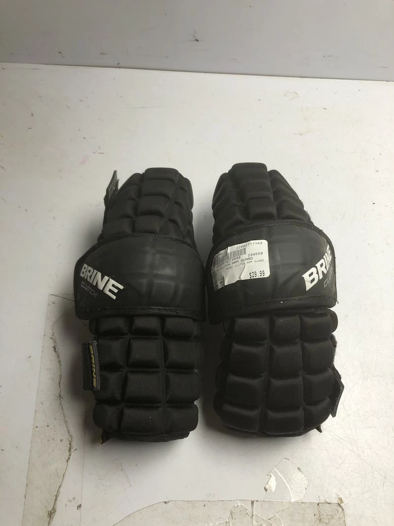Best Price - Used Brine CLUTCH ARM GUARD MD Lacrosse Arm Pads And Guards Black 3 Best Price - Used Brine CLUTCH ARM GUARD MD Lacrosse Arm Pads And Guards Black