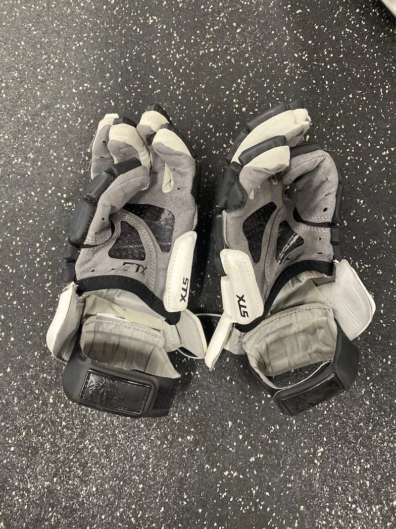 The Surprise Price - Used STX STALLION HD MD Men's Lacrosse Gloves Black 4 The Surprise Price - Used STX STALLION HD MD Men's Lacrosse Gloves Black - Image 2