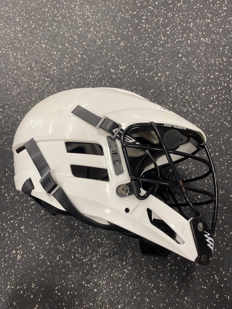 Free Shipping - Used Cascade CS JR HELMET One Size Lacrosse Helmets White 4 Free Shipping - Used Cascade CS JR HELMET One Size Lacrosse Helmets White - Image 2