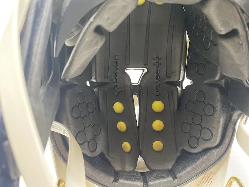 Best Price - Used Cascade R One Size Lacrosse Helmets White 8 Best Price - Used Cascade R One Size Lacrosse Helmets White - Image 6